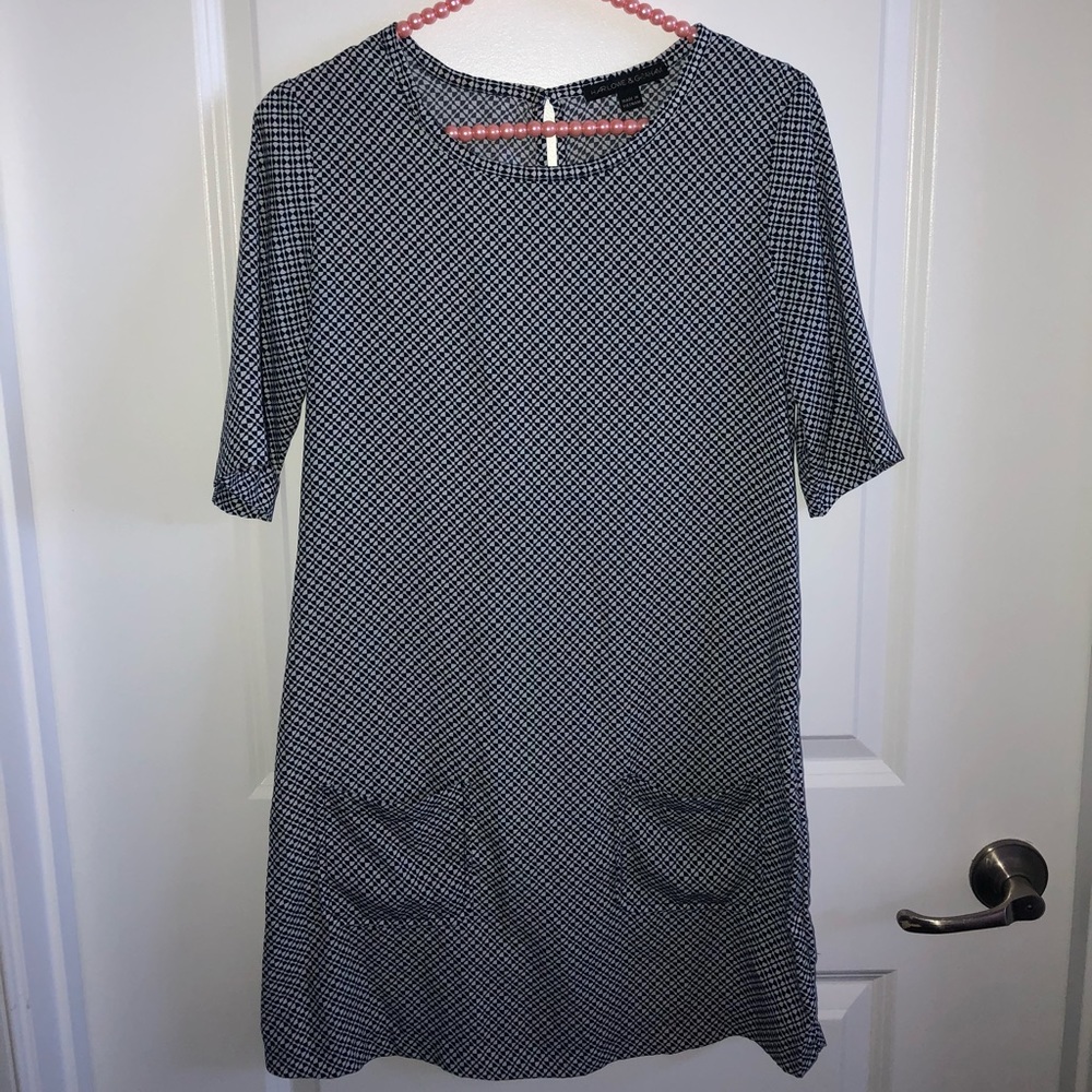 Harlowe and Graham Two Pocket Dress Make an Offer